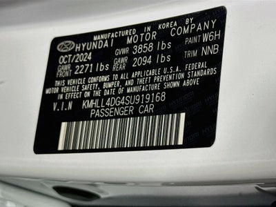 2025 Hyundai Elantra SE