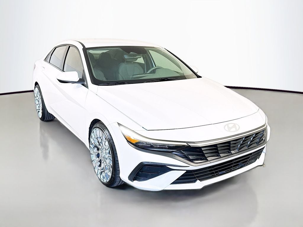 2025 Hyundai Elantra SE