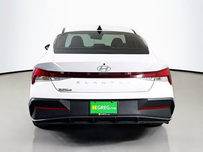 2025 Hyundai Elantra SE
