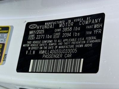 2025 Hyundai Elantra SE
