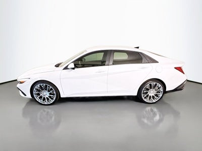 2025 Hyundai Elantra SE