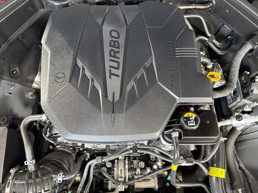 2025 Genesis G70 2.5T