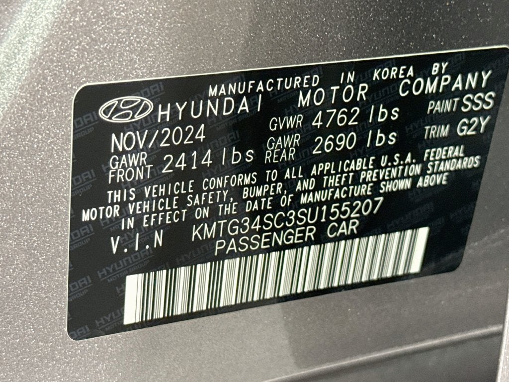 2025 Genesis G70 2.5T
