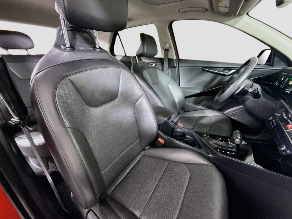 2023 Kia Niro SX
