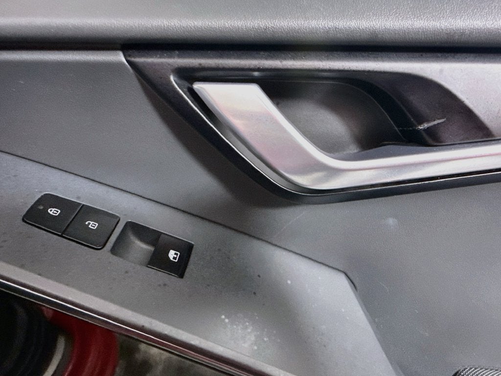 2023 Kia Niro SX