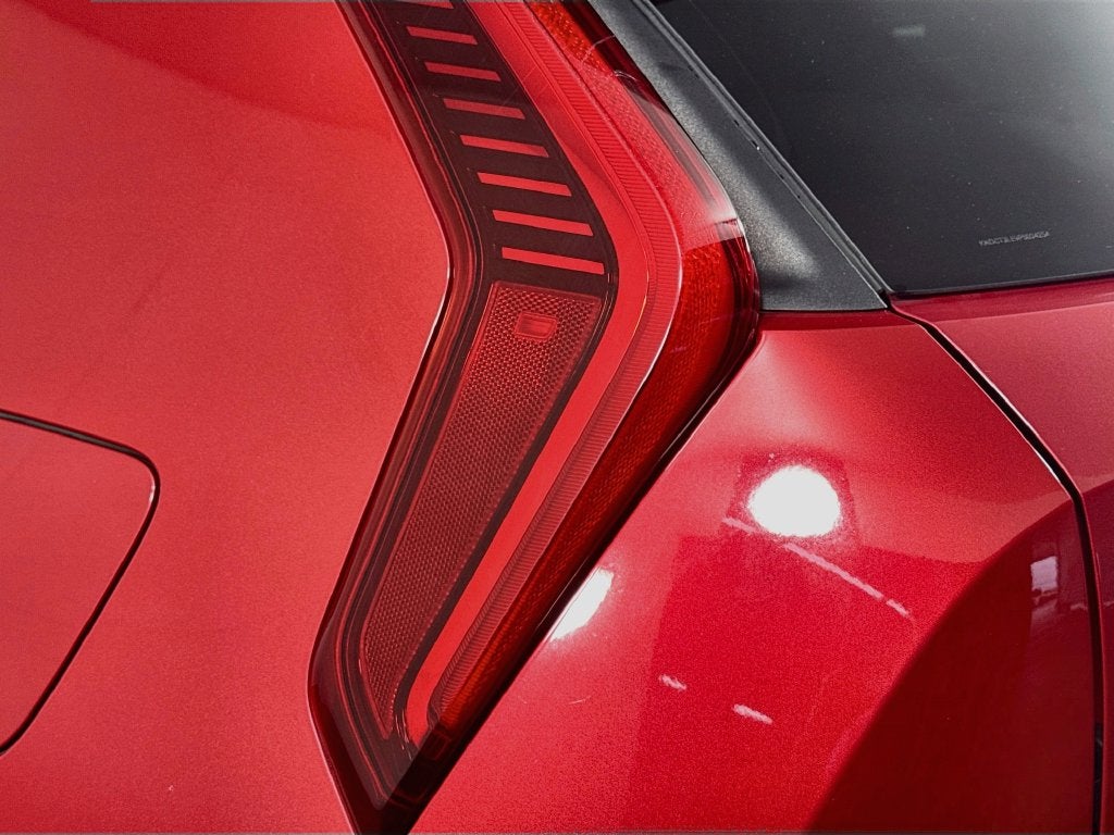 2023 Kia Niro SX