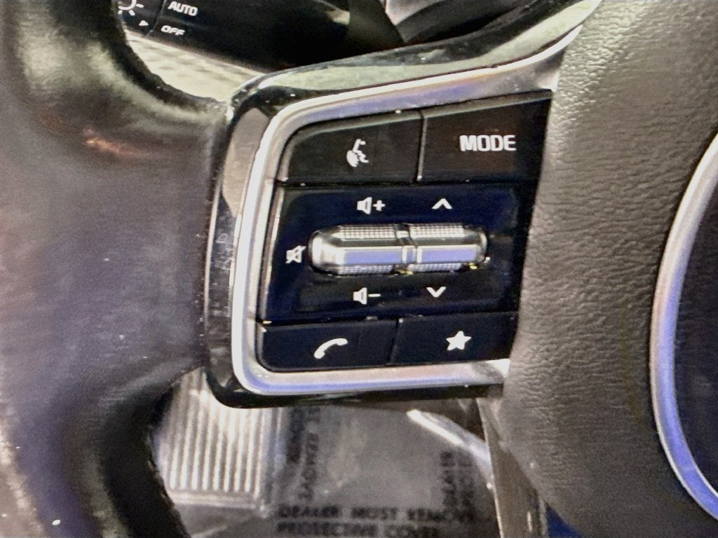 2023 Kia Carnival LX Seat Package