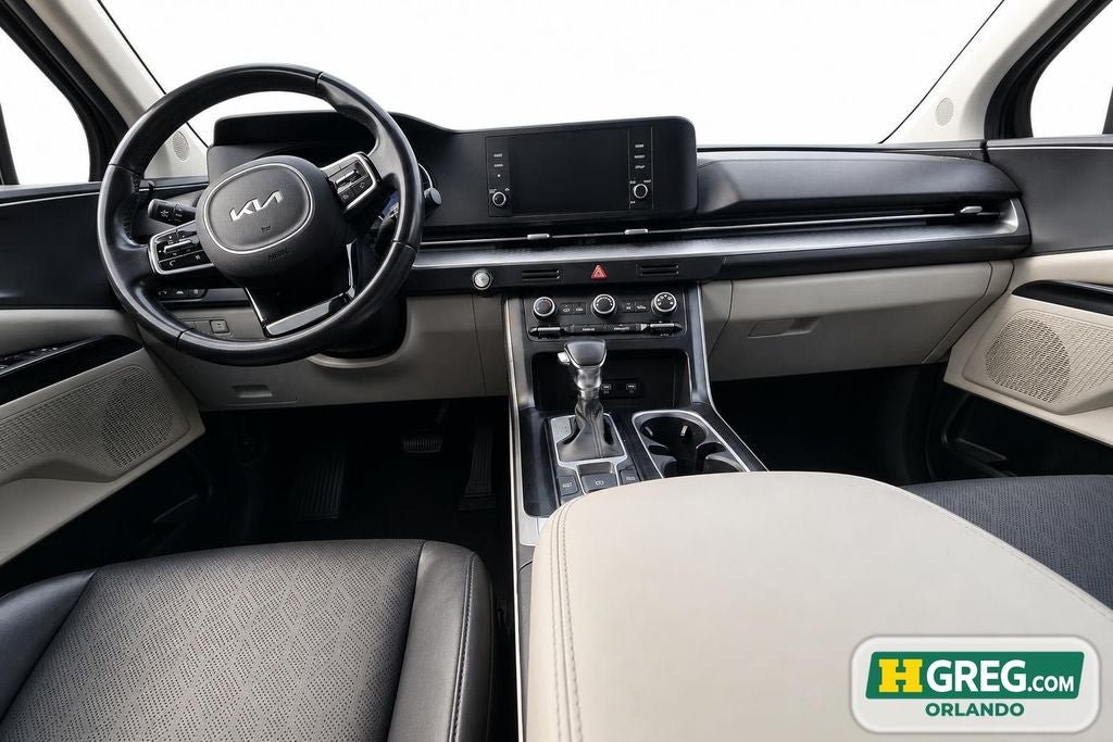 2023 Kia Carnival LX Seat Package