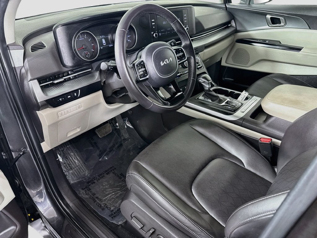2024 Kia Carnival LX
