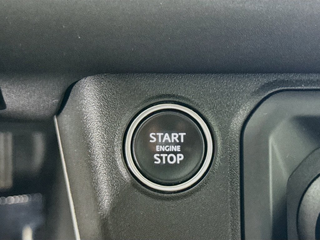 2025 Land Rover Defender 110 S