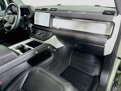 2025 Land Rover Defender 110 S