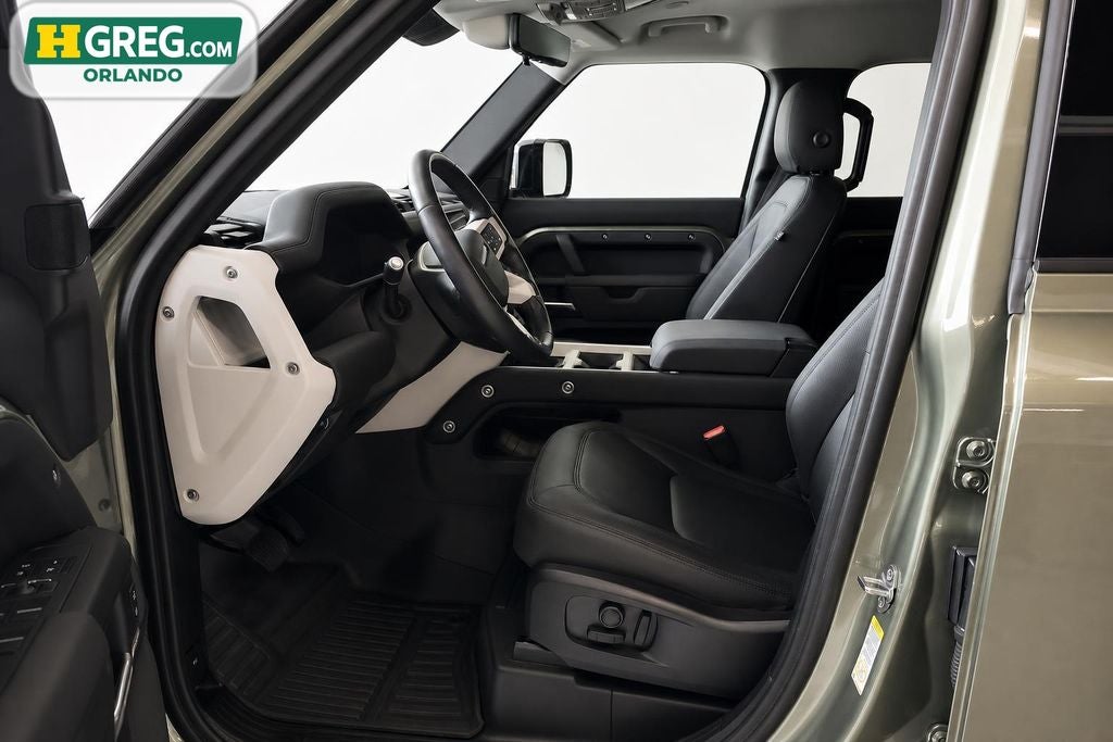 2025 Land Rover Defender 110 S