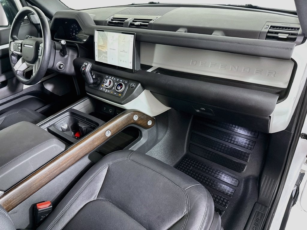 2024 Land Rover Defender 130 S