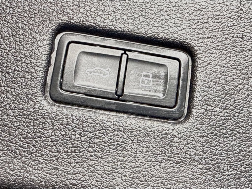 2023 Audi Q8 55 Premium Plus quattro