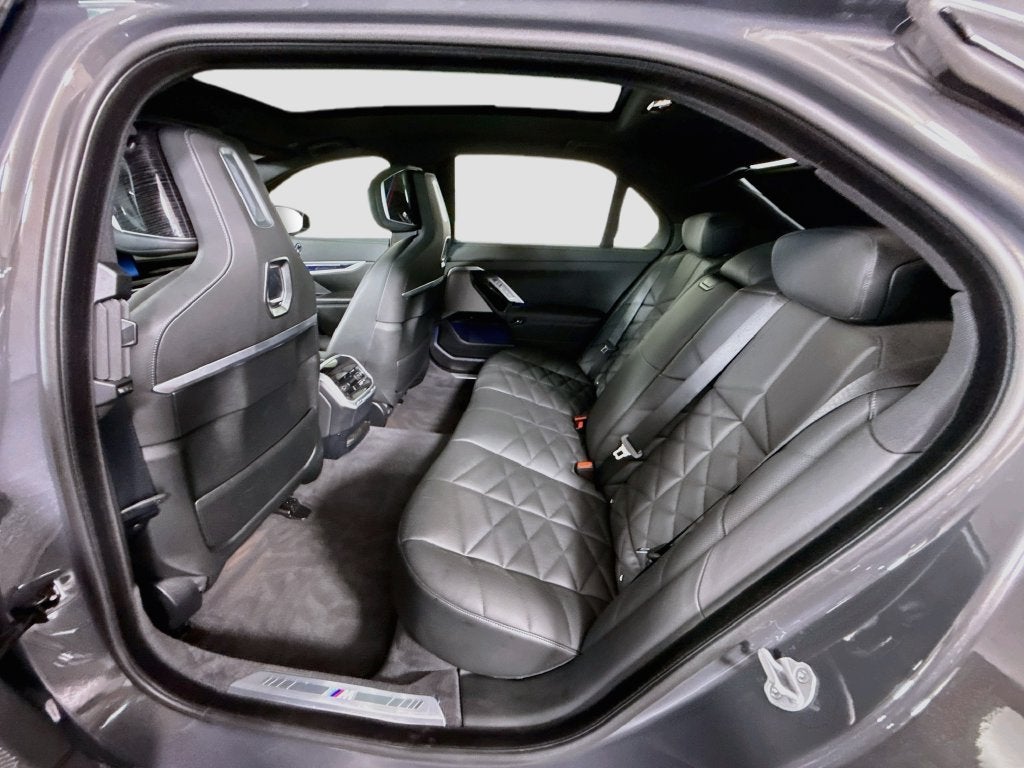 2026 BMW 7 Series 740i