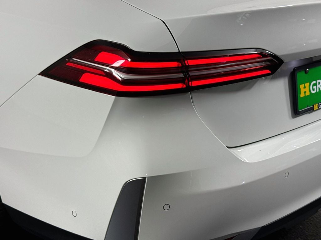 2026 BMW 5 Series 530i