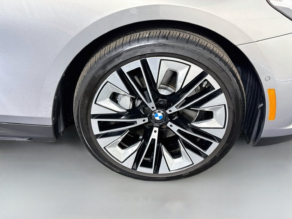 2026 BMW 5 Series 530i