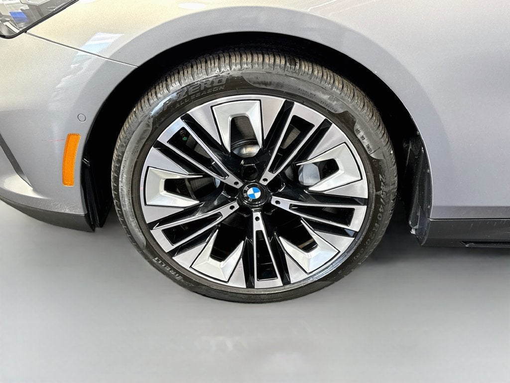 2024 BMW 5 Series 530i