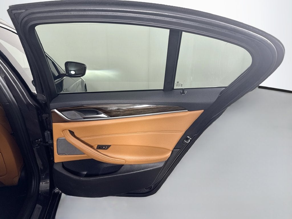 2021 BMW 5 Series 530i