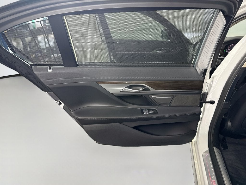 2020 BMW 7 Series 740i