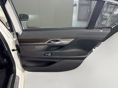 2020 BMW 7 Series 740i