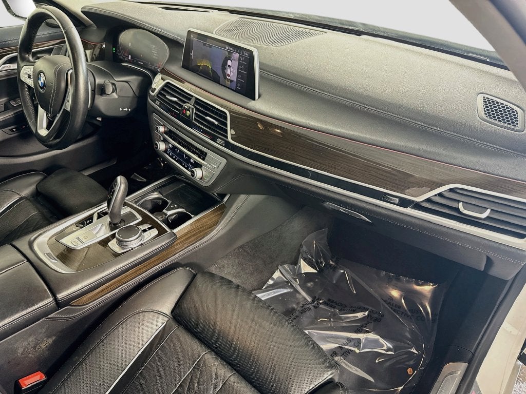 2020 BMW 7 Series 740i