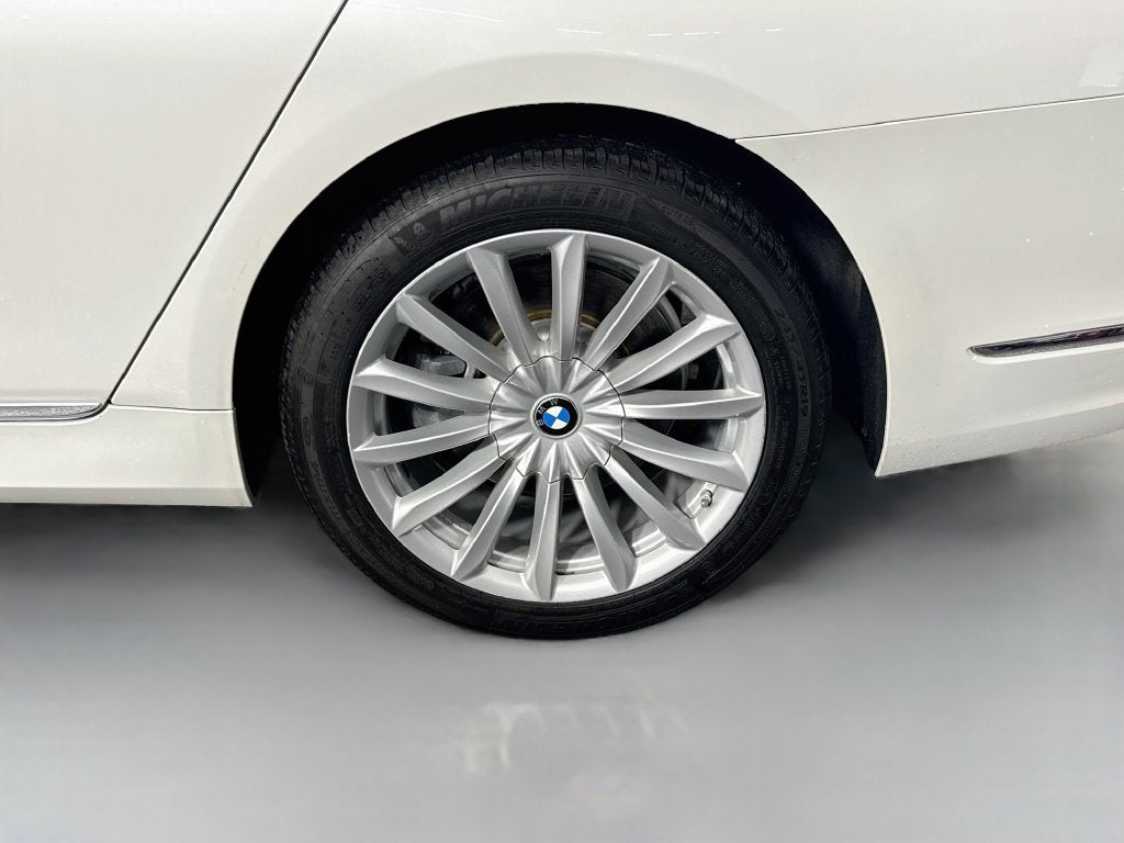 2020 BMW 7 Series 740i