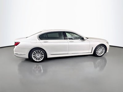 2020 BMW 7 Series 740i
