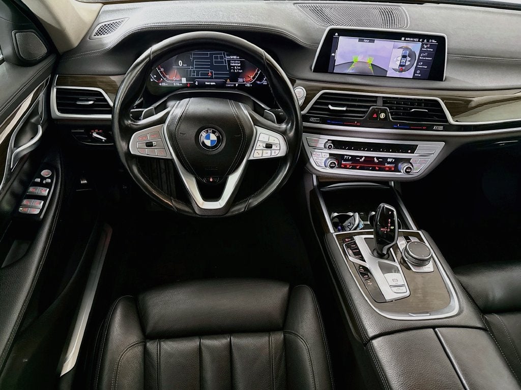 2022 BMW 7 Series 740i