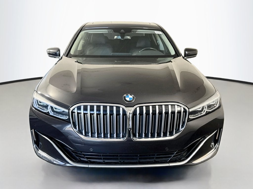 2022 BMW 7 Series 740i