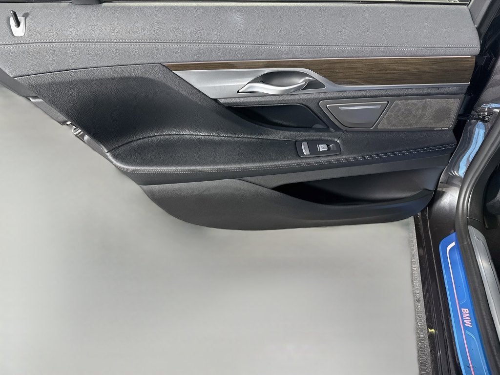 2022 BMW 7 Series 740i