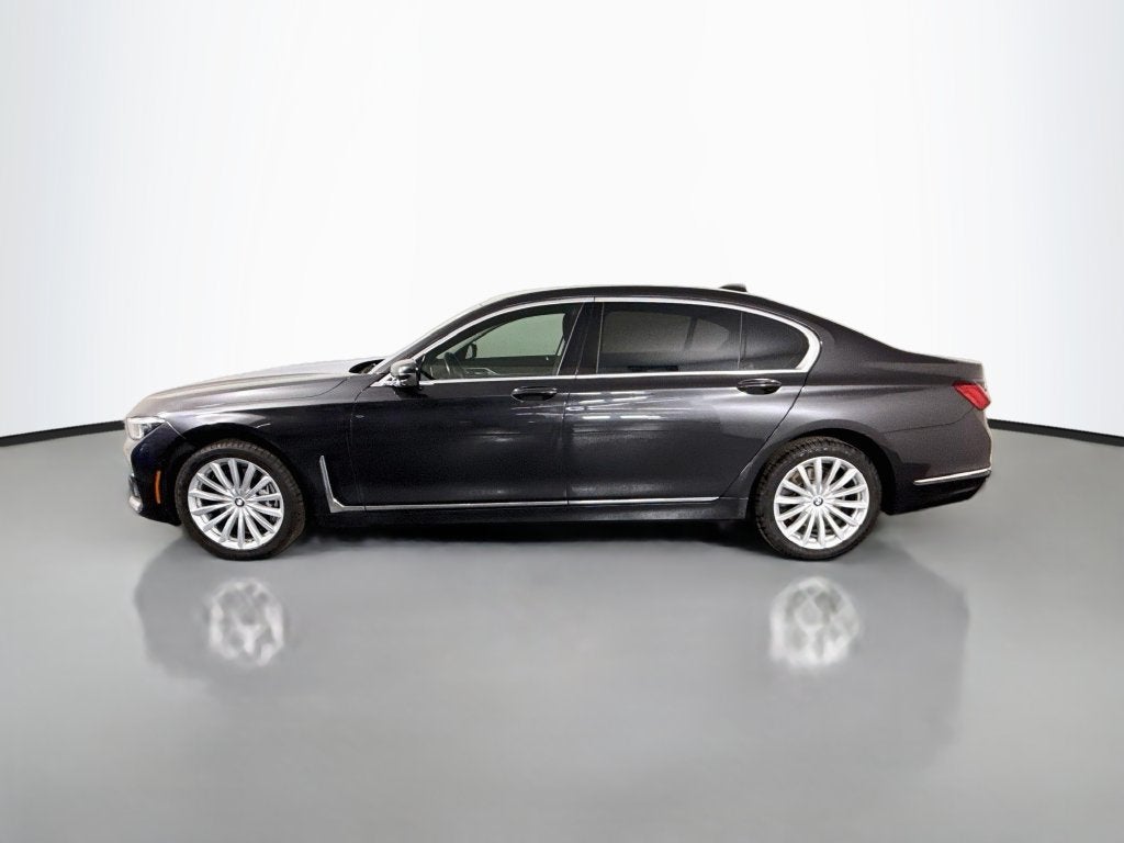 2022 BMW 7 Series 740i