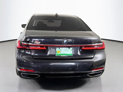 2022 BMW 7 Series 740i
