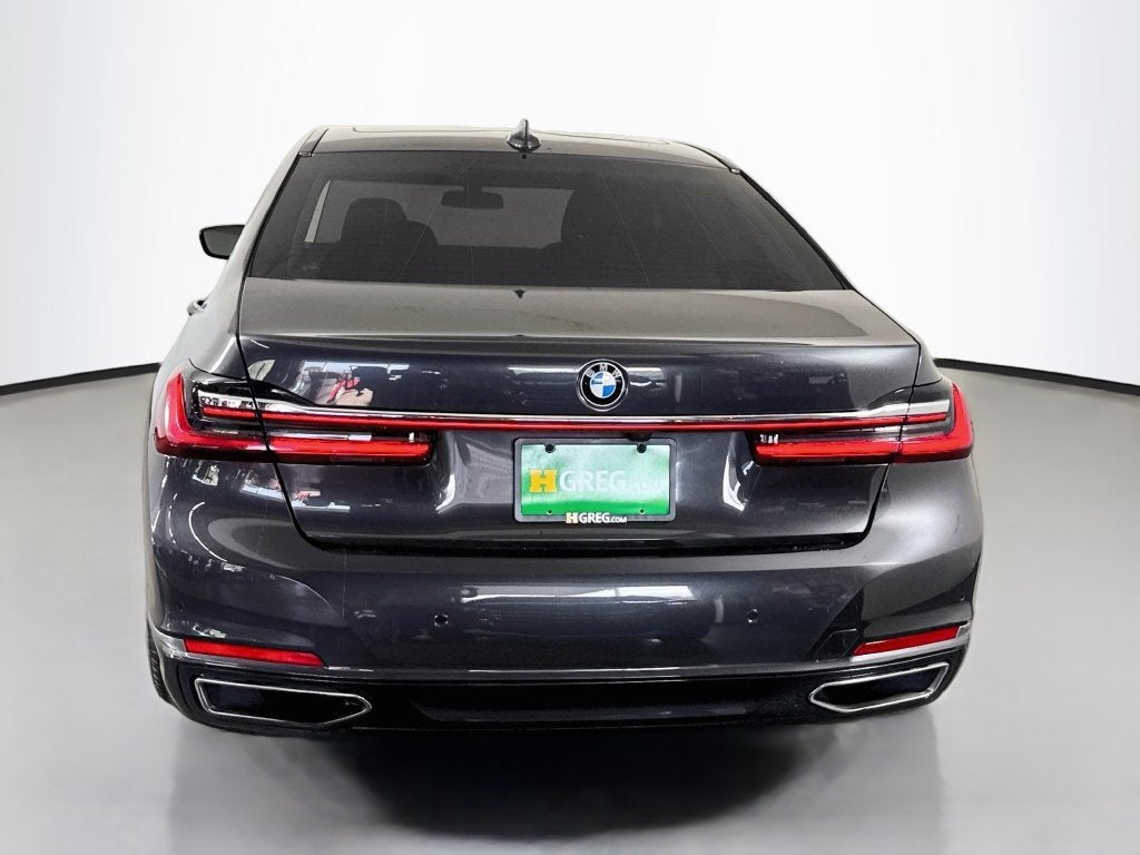 2022 BMW 7 Series 740i