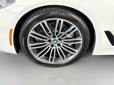 2019 BMW 5 Series 540i