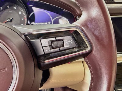 2023 Porsche Panamera 4