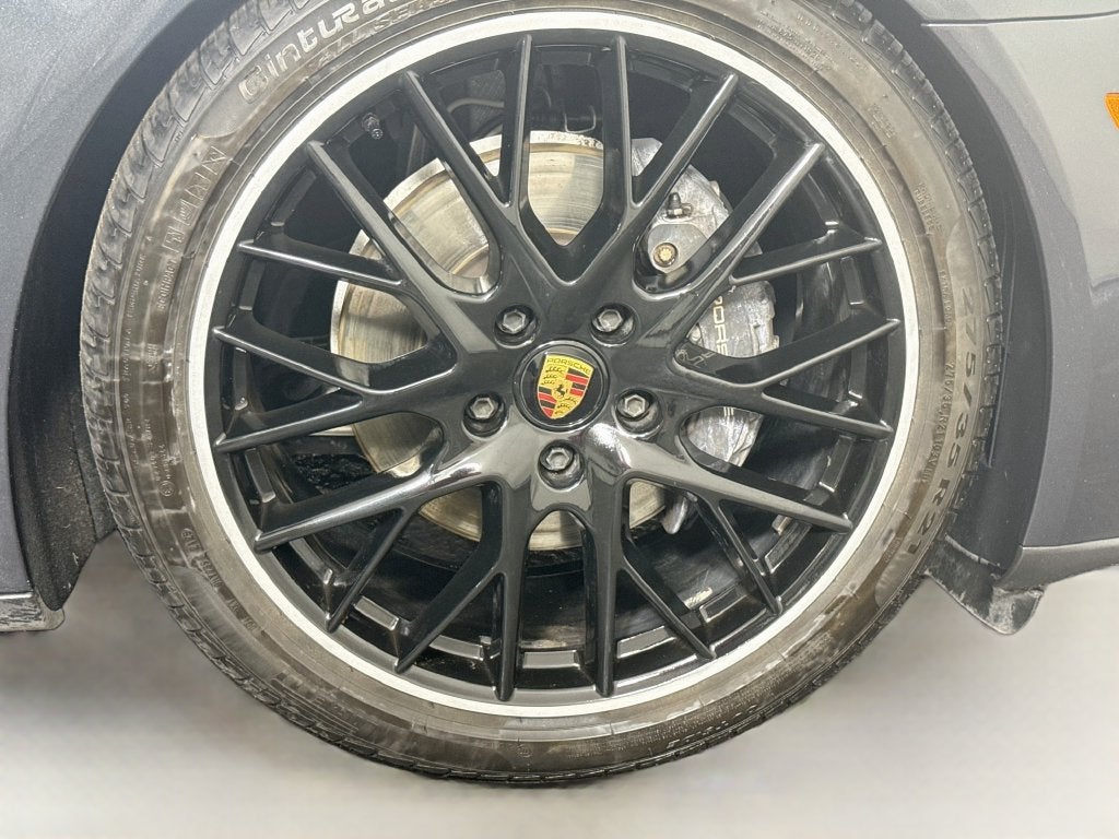 2023 Porsche Panamera 4