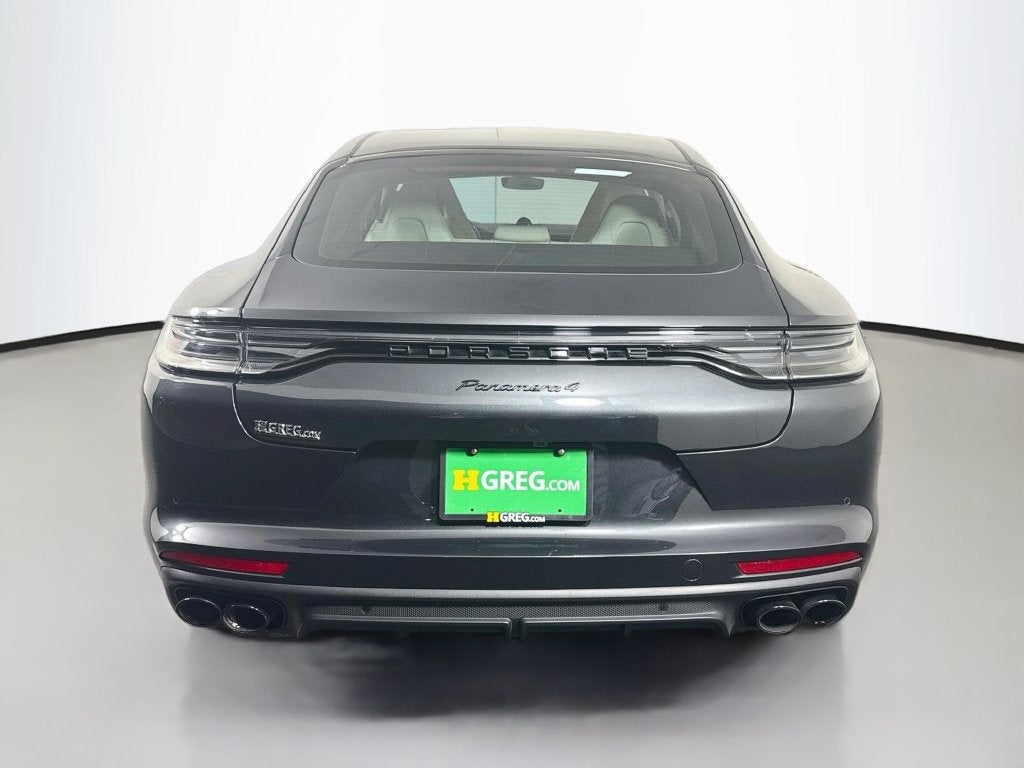 2023 Porsche Panamera 4