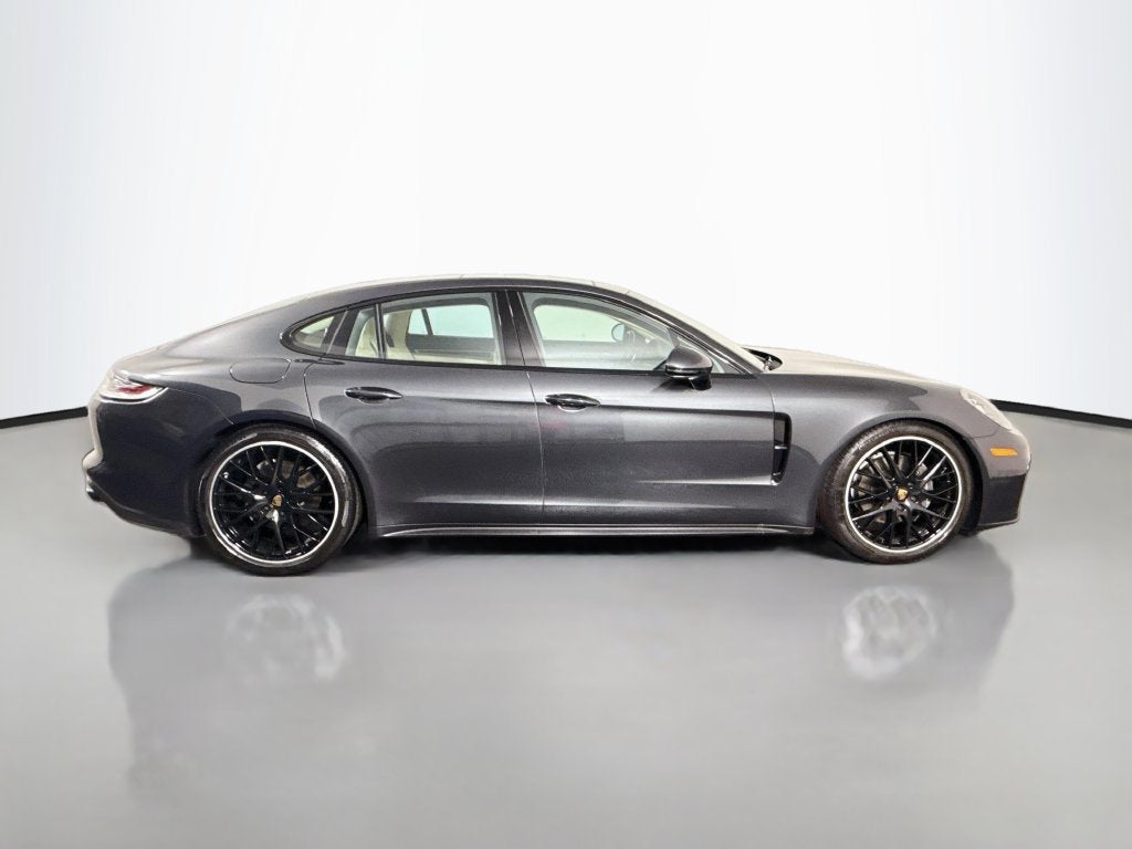 2023 Porsche Panamera 4