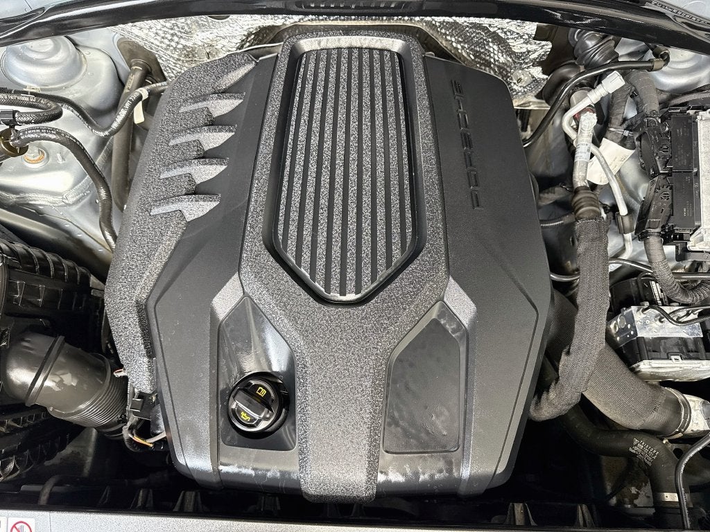 2023 Porsche Macan Base