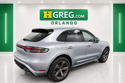 2023 Porsche Macan AWD