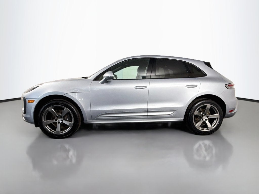 2023 Porsche Macan AWD