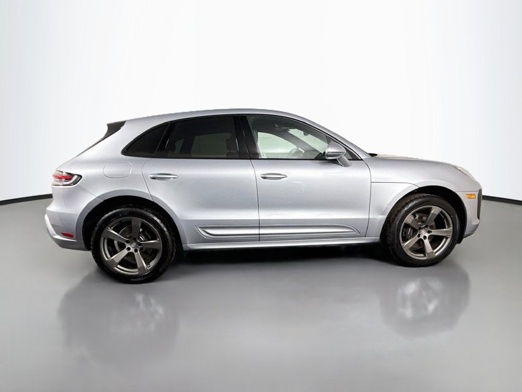 2023 Porsche Macan AWD
