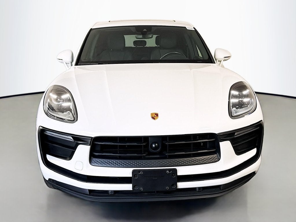 2023 Porsche Macan Base
