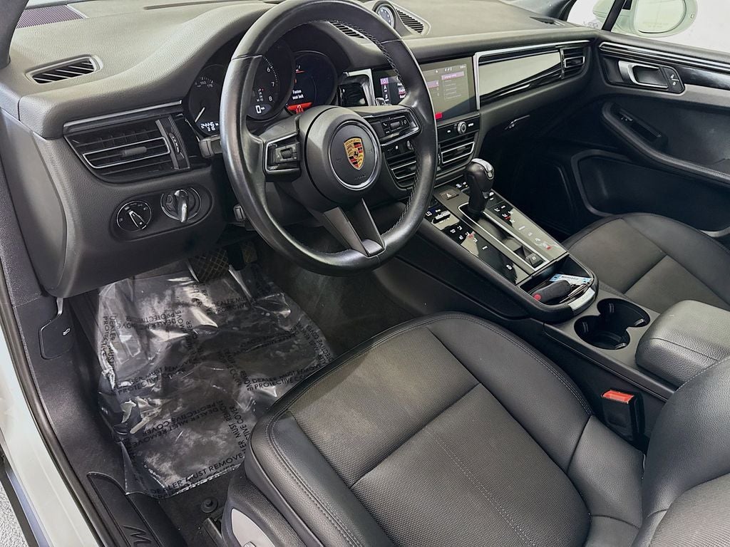 2023 Porsche Macan Base