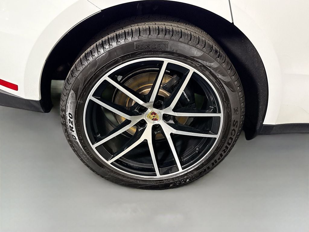 2023 Porsche Macan Base