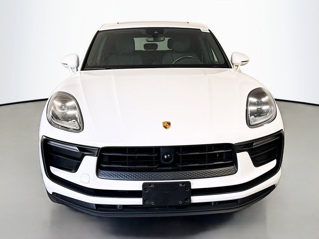 2023 Porsche Macan Base