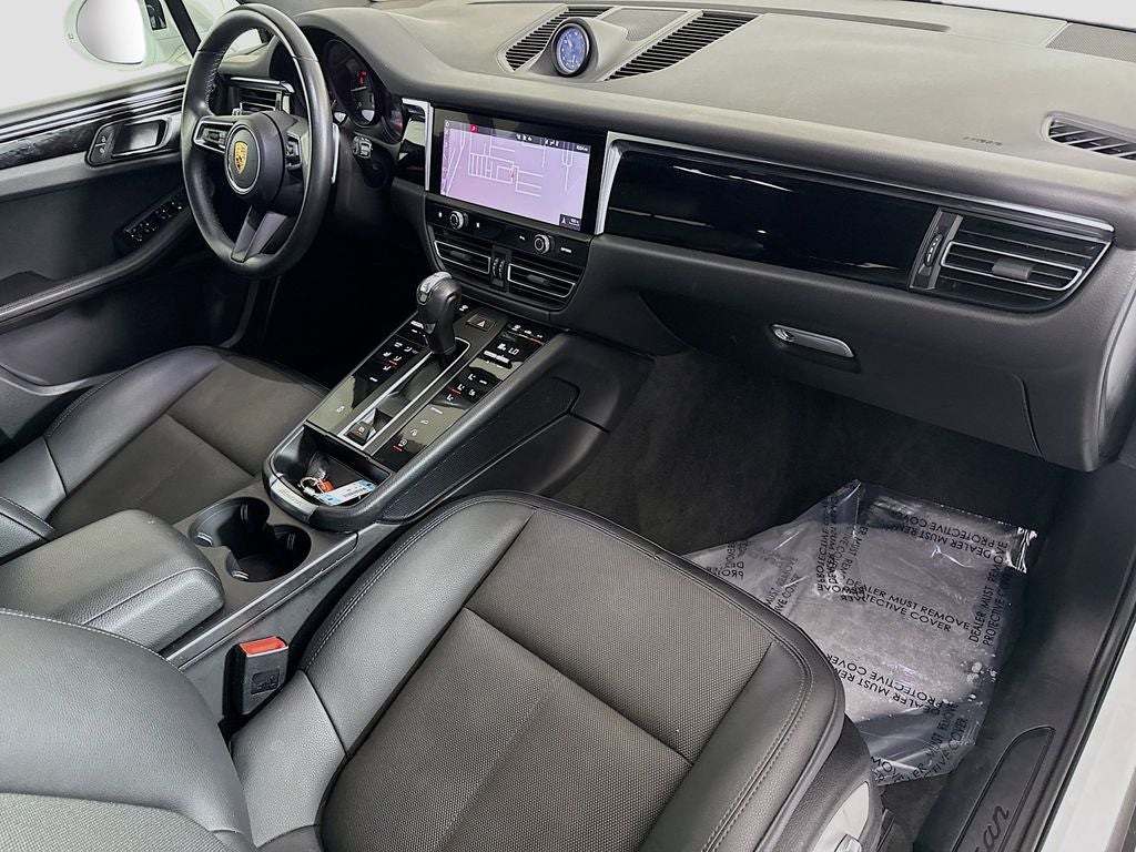 2023 Porsche Macan Base
