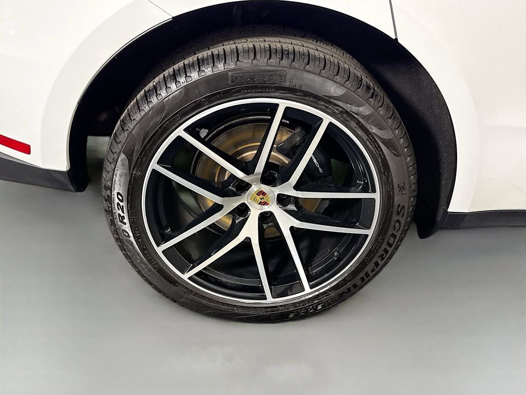 2023 Porsche Macan Base