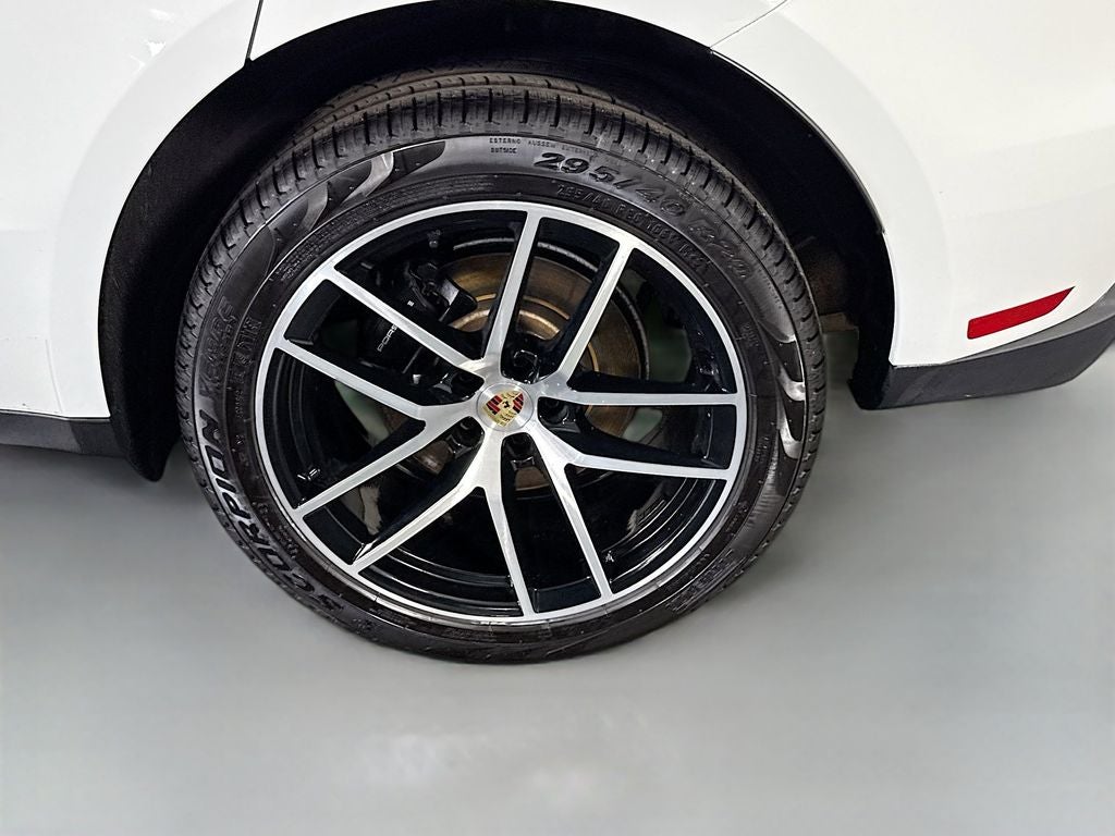 2023 Porsche Macan Base
